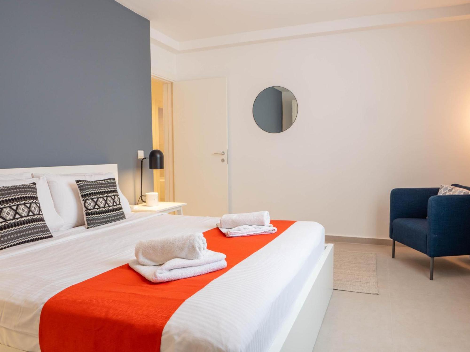 Ultra Modern Off St Julians Apartment