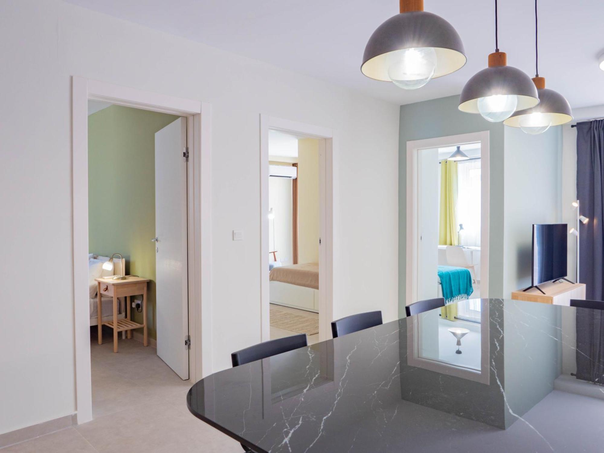 Ultra Modern Off St Julians Apartment *